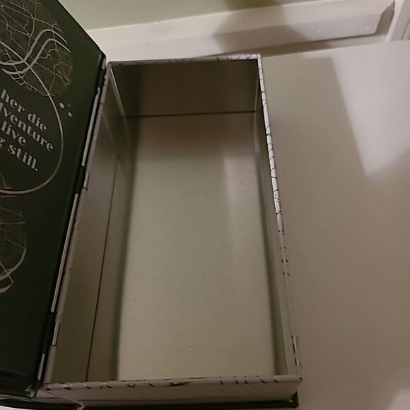 Tin Box  - Picture 8 of 8